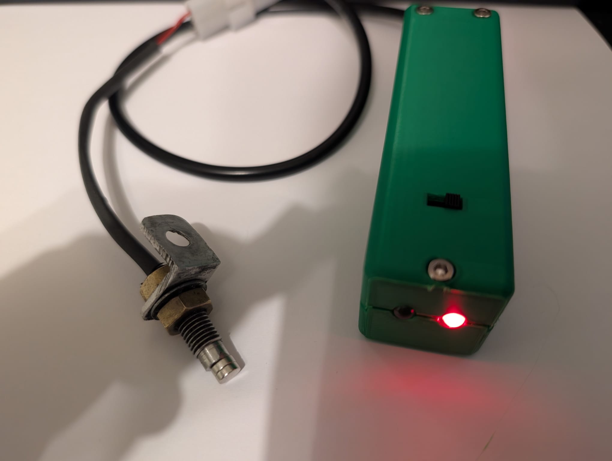 A home made testing tool for hall effect sensors